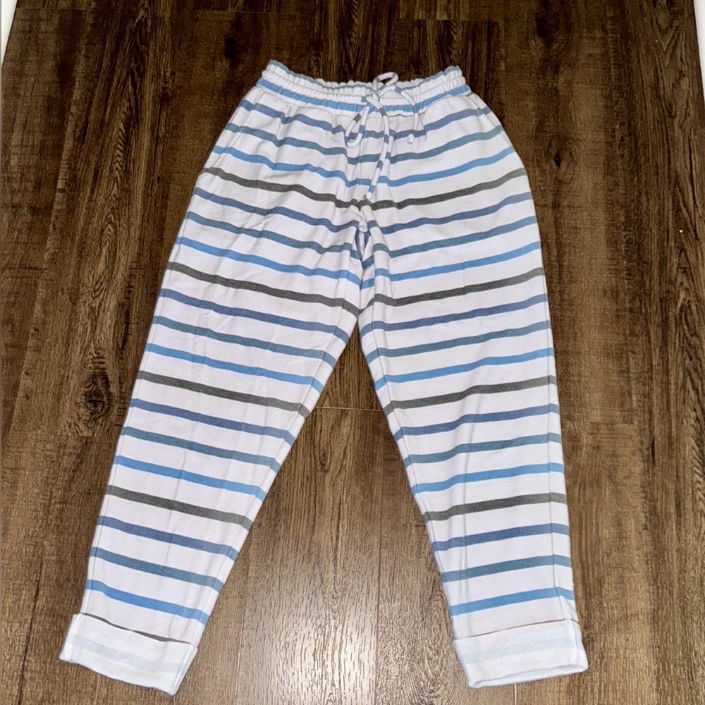 💙Chaser size XS Striped Joggers💙
